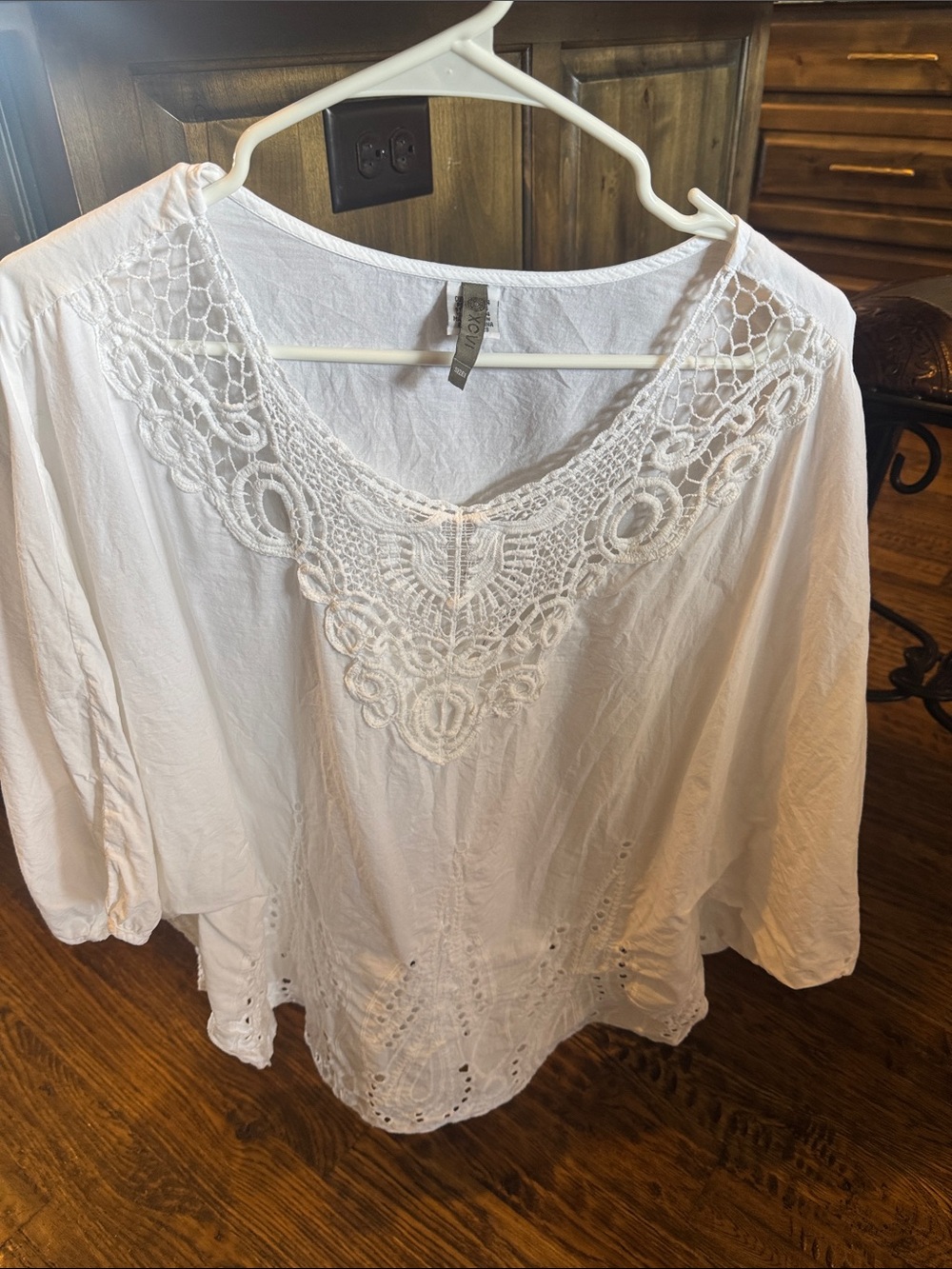 White Crochet Lace V-Neck Tunic Top